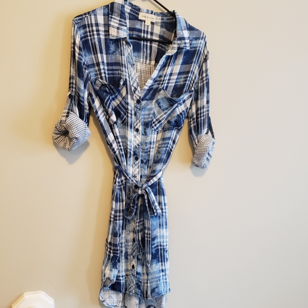 Easy-fitting tie-dye plaid shirt dress